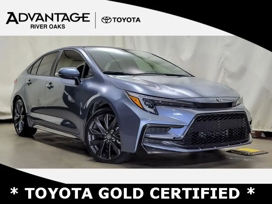 2024 Toyota Corolla LE photo 1