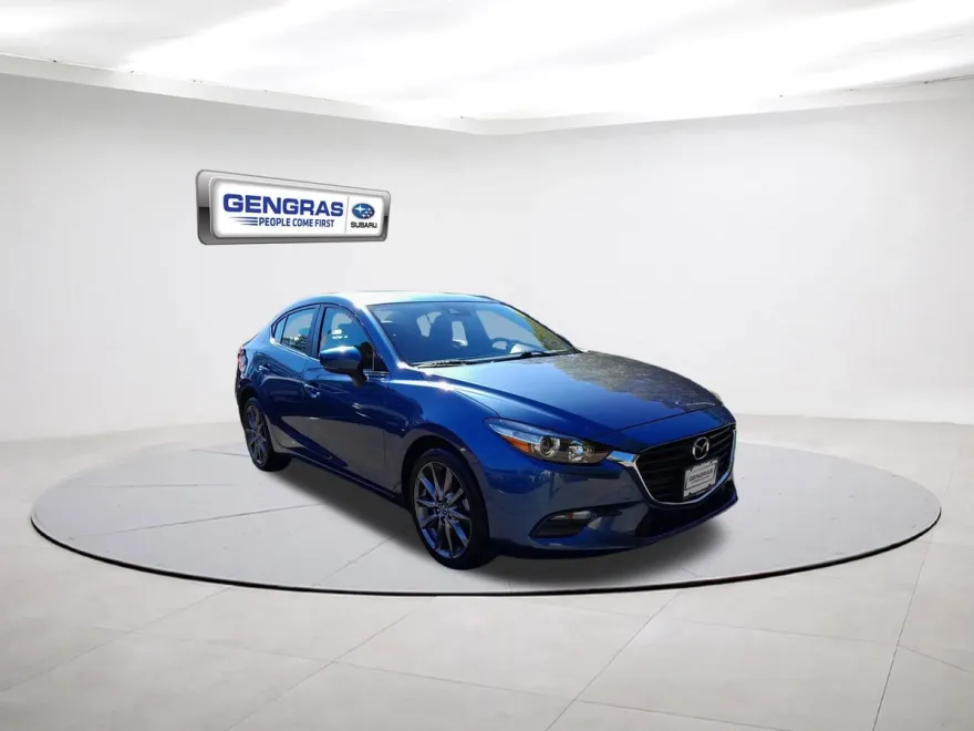 2018 Mazda Mazda3 Touring photo 1
