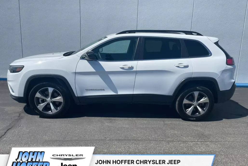2022 Jeep Cherokee Limited photo 1