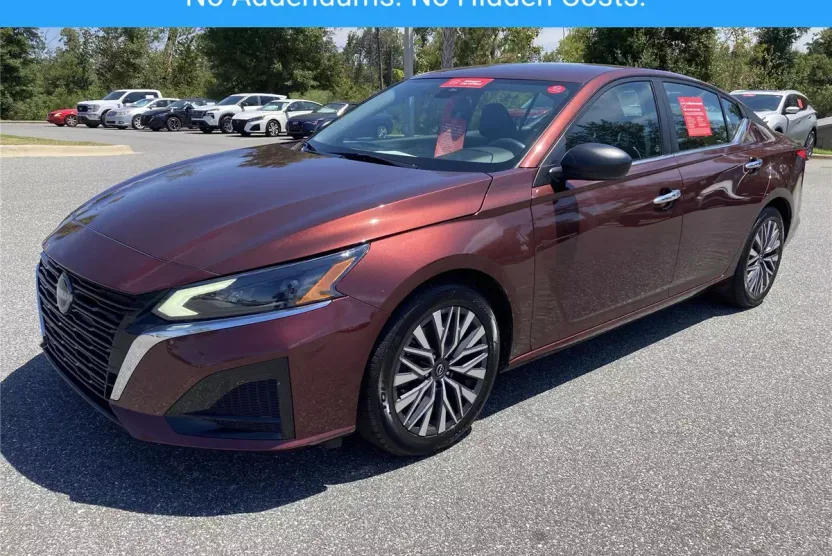 2024 Nissan Altima 2.5 SV photo 1