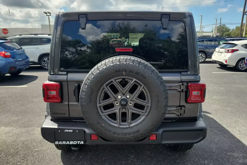 2025 Jeep Wrangler Sport S photo 1