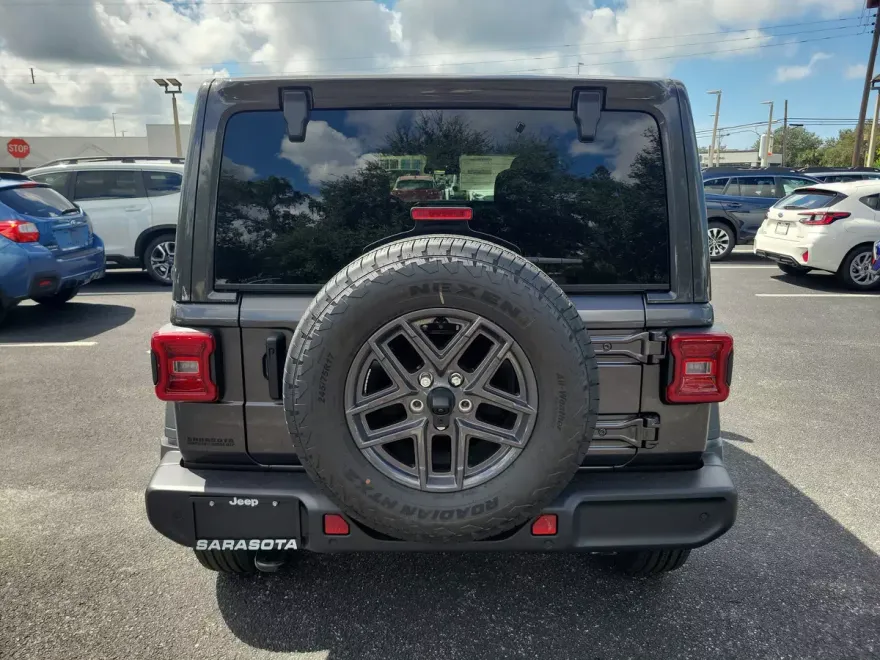 2025 Jeep Wrangler Sport S photo 1
