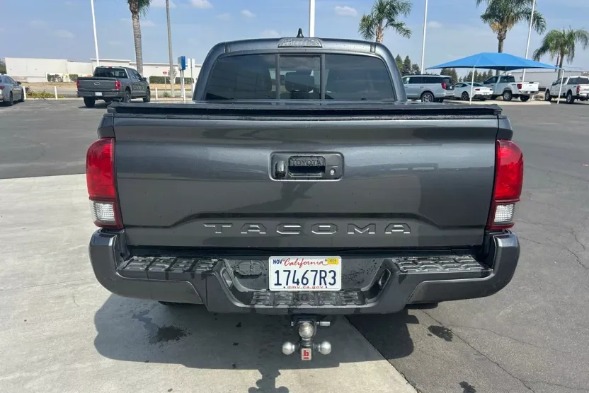 2023 Toyota Tacoma SR5 photo 1