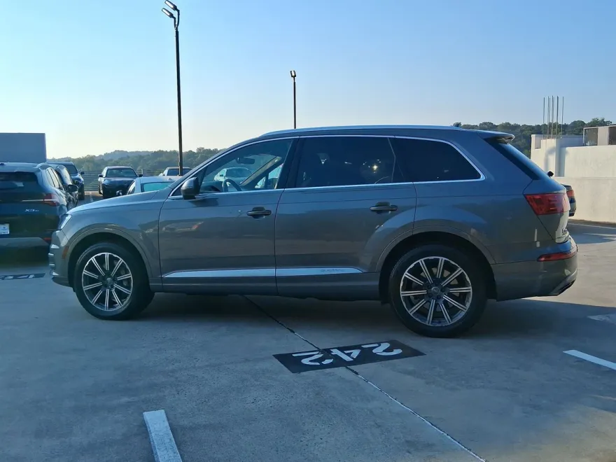 2017 Audi Q7 3.0T Premium photo 1