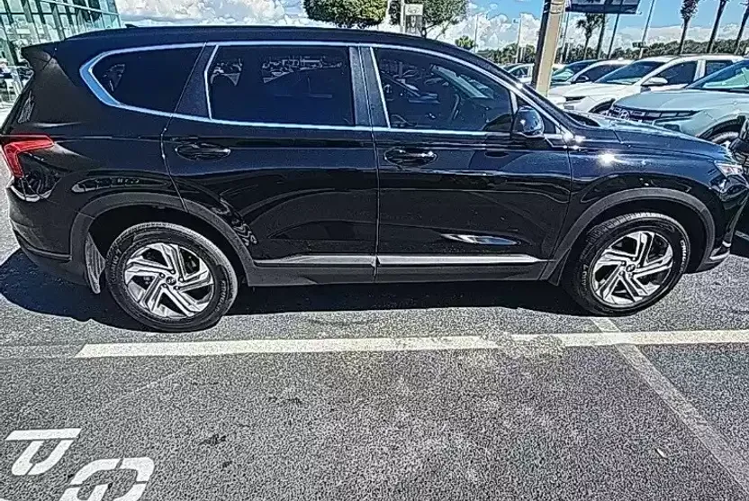 2023 Hyundai Santa Fe SE photo 1