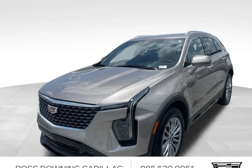 2025 Cadillac XT4 Premium Luxury photo 1