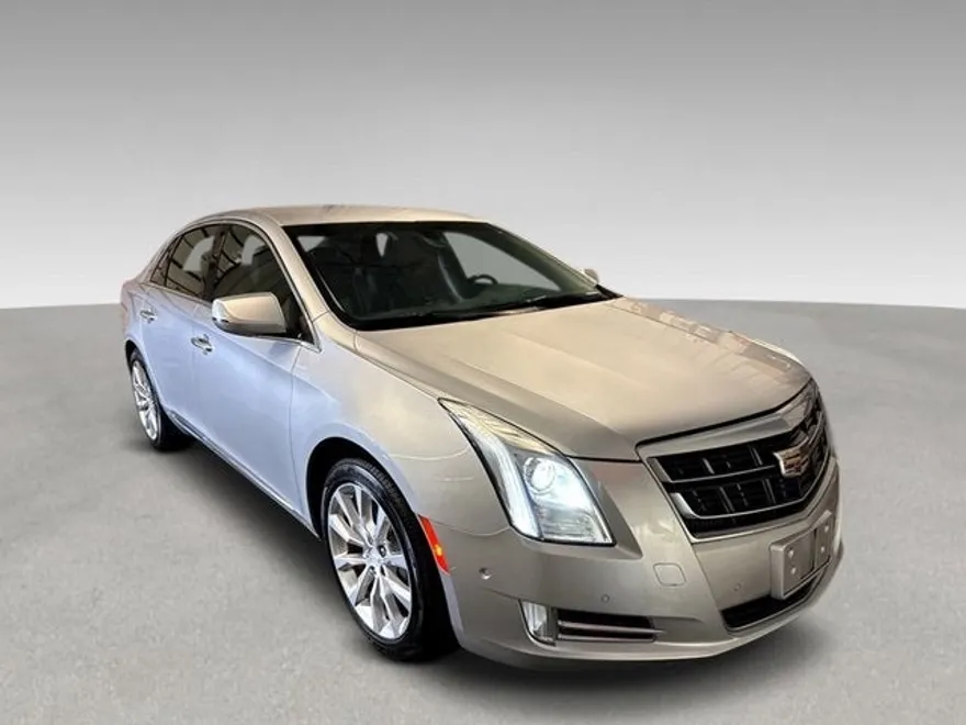 2017 Cadillac XTS Luxury photo 1