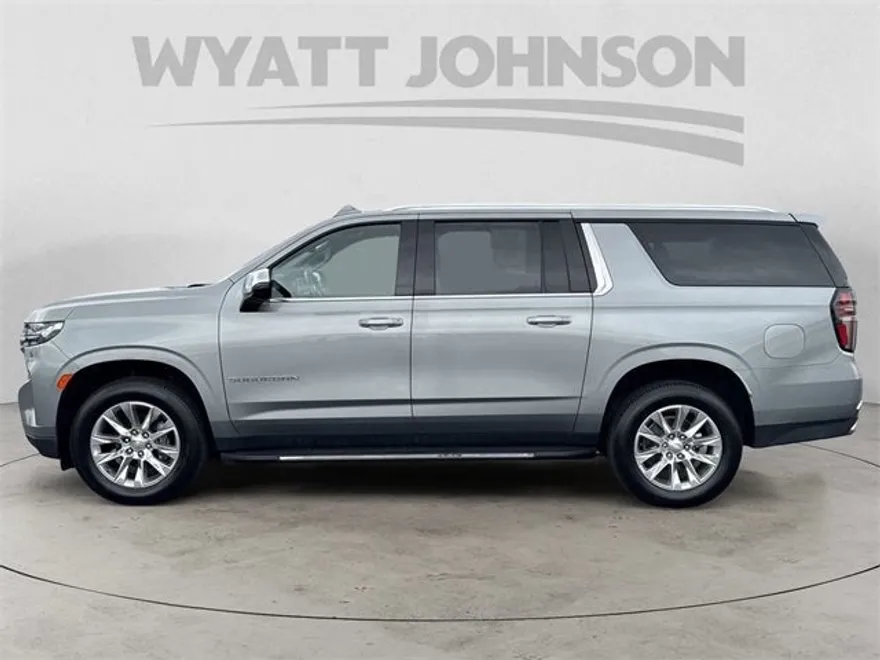 2023 Chevrolet Suburban Premier photo 1