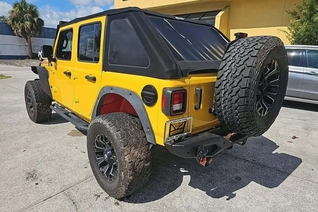 2021 Jeep Wrangler Unlimited Rubicon photo 1