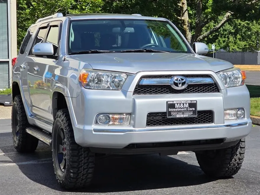 2011 Toyota 4Runner SR5 photo 1
