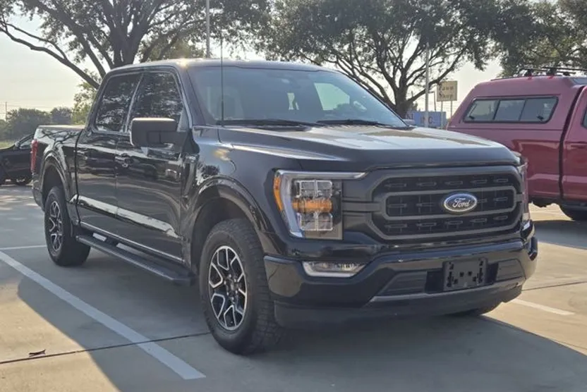 2023 Ford F-150 XLT photo 1