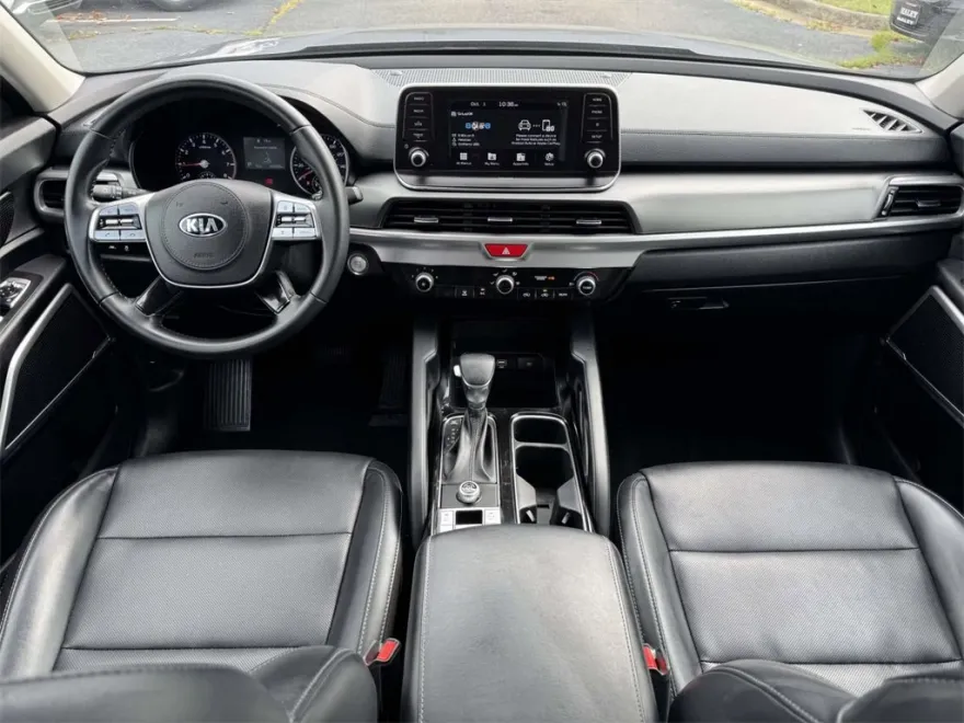 2020 Kia Telluride LX photo 1