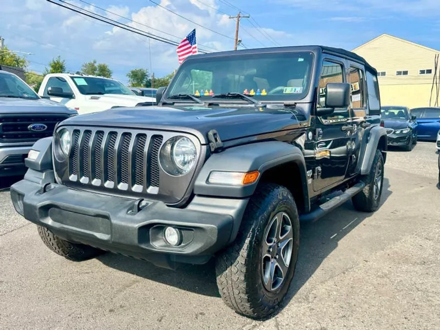 2019 Jeep Wrangler Unlimited Sport photo 1