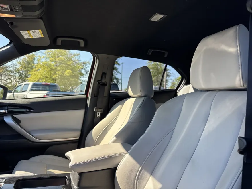 2024 Mitsubishi Eclipse Cross SEL photo 1