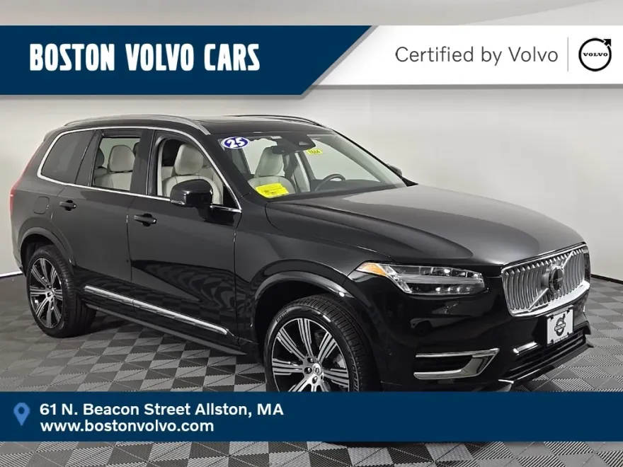 2025 Volvo XC90 T8 Plus photo 1