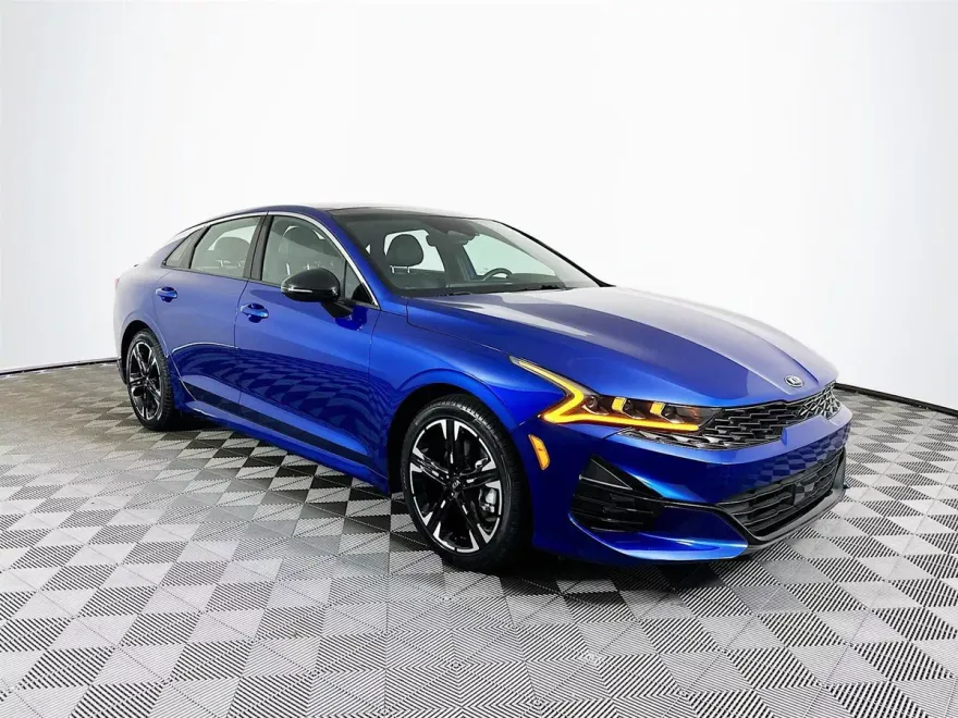 2021 Kia K5 GT-Line photo 1