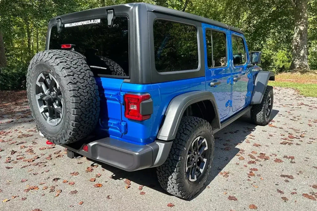 2025 Jeep Wrangler Rubicon photo 1