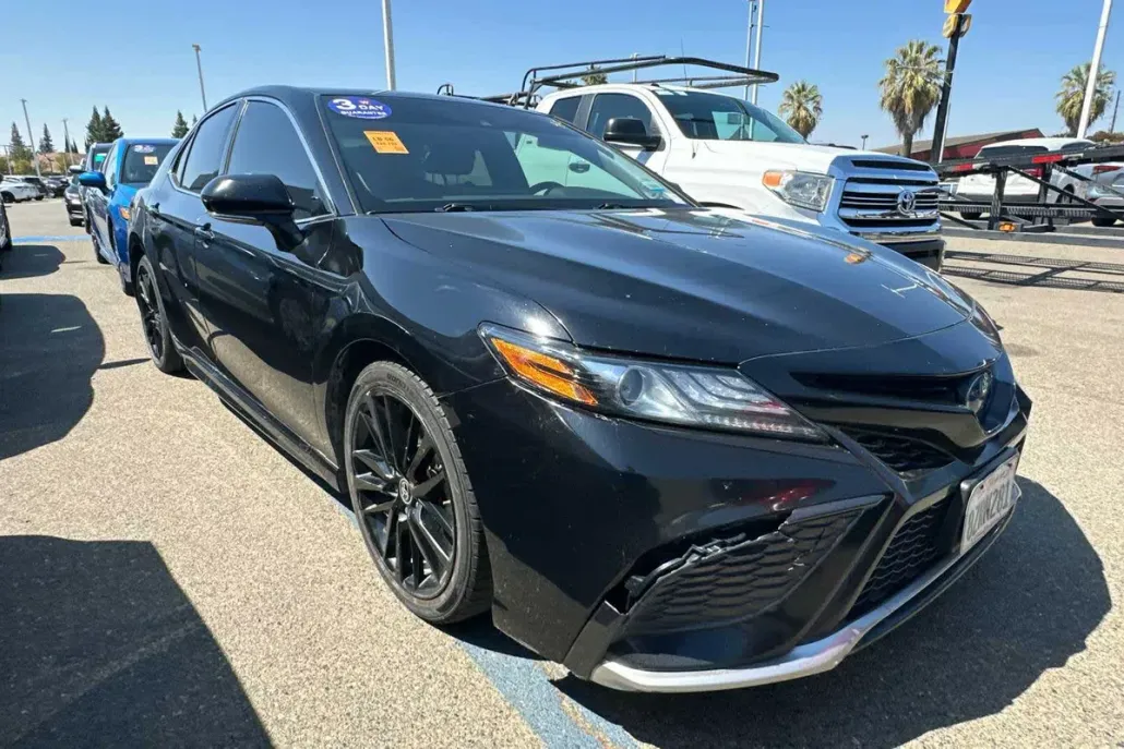 2022 Toyota Camry Hybrid XSE photo 1