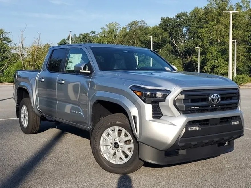 2025 Toyota Tacoma SR5 photo 1