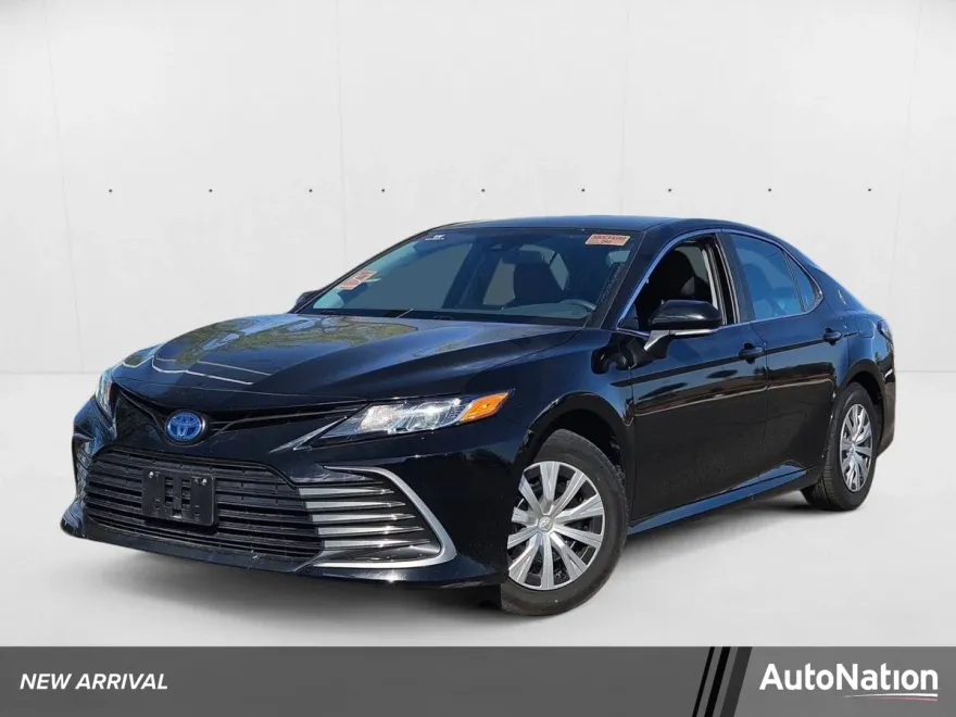 2023 Toyota Camry Hybrid LE photo 1