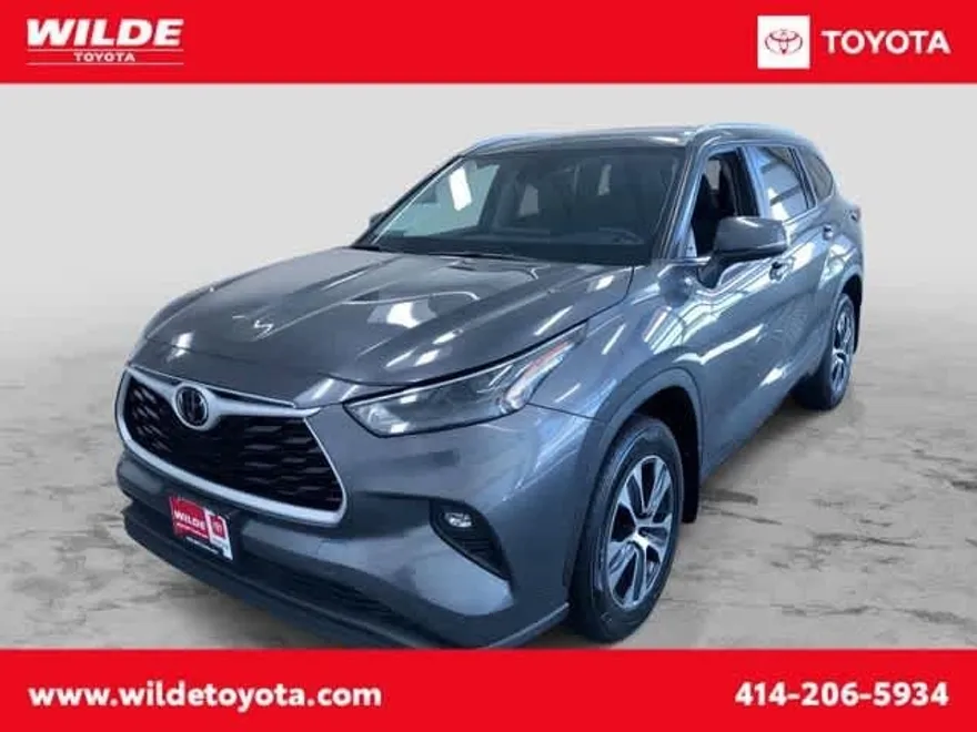 2024 Toyota Highlander XLE photo 1
