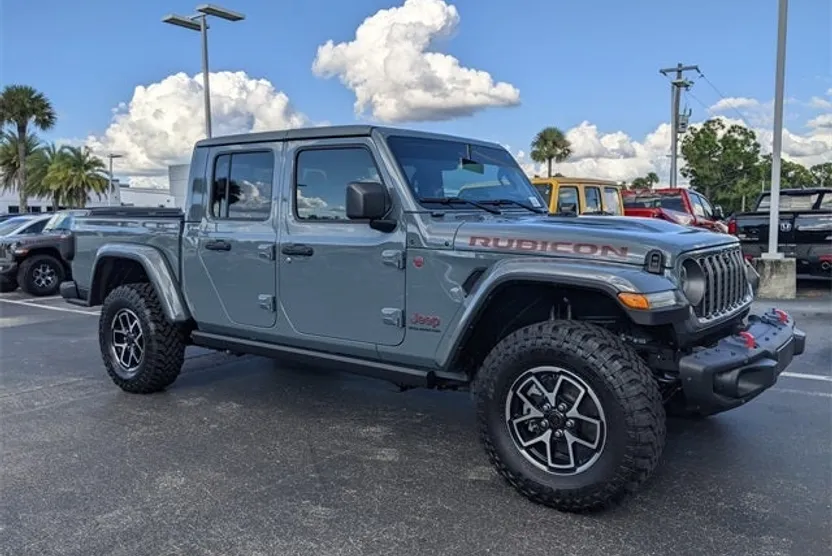 2024 Jeep Gladiator Rubicon photo 1