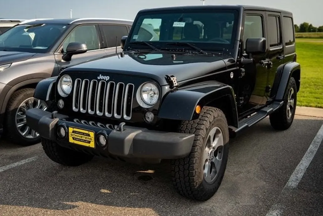 2018 Jeep Wrangler Unlimited Sahara photo 1