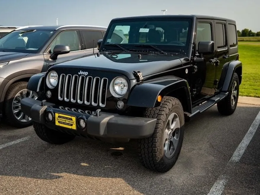 2018 Jeep Wrangler Unlimited Sahara photo 1