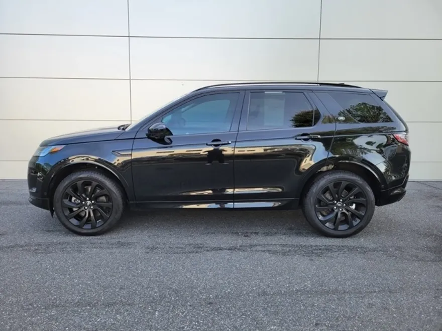 2024 Land Rover Discovery Sport S photo 1