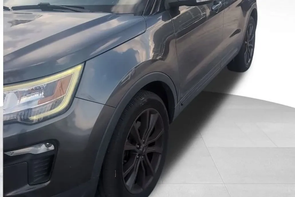 2018 Ford Explorer XLT photo 1