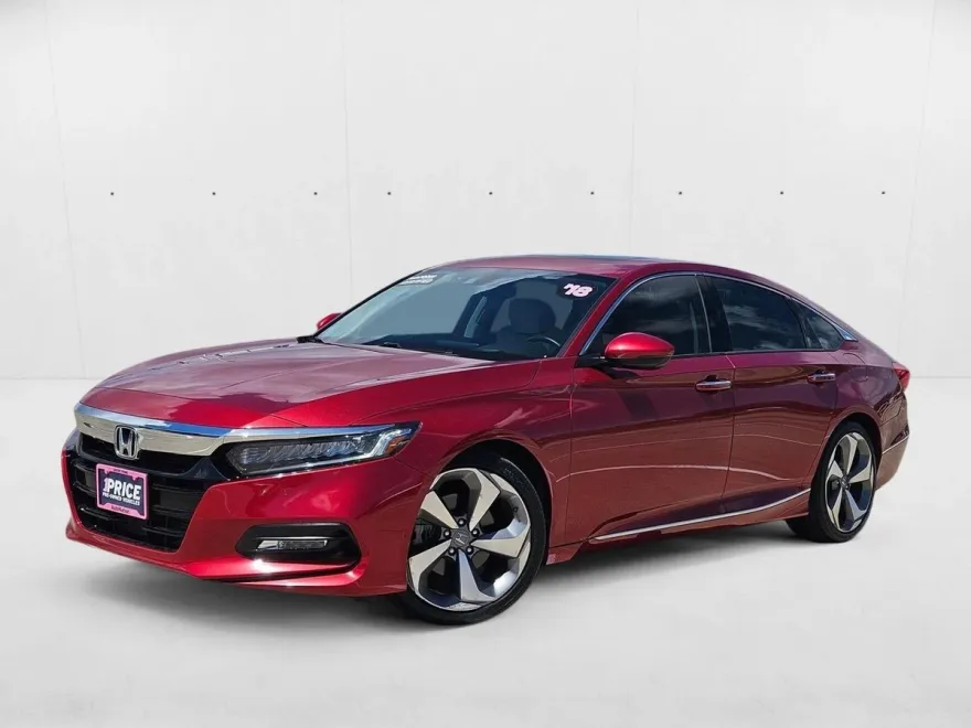 2018 Honda Accord Touring photo 1