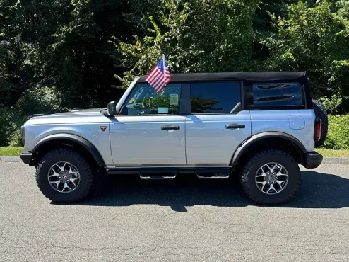 2024 Ford Bronco Badlands photo 4