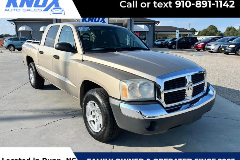 2005 Dodge Dakota SLT photo 1