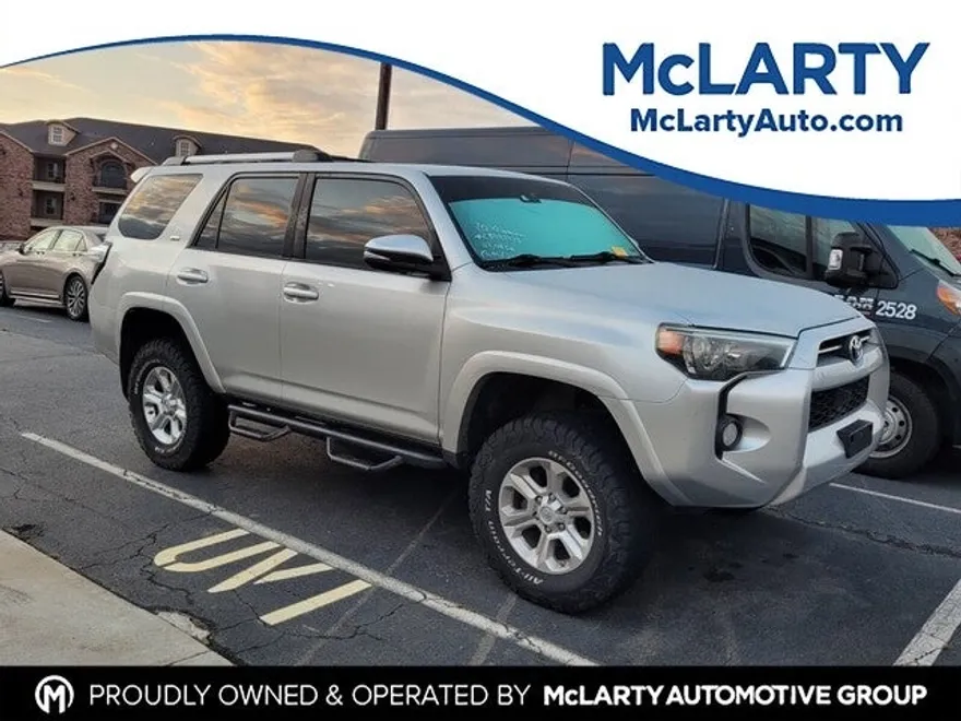 2020 Toyota 4Runner SR5 4WD photo 1