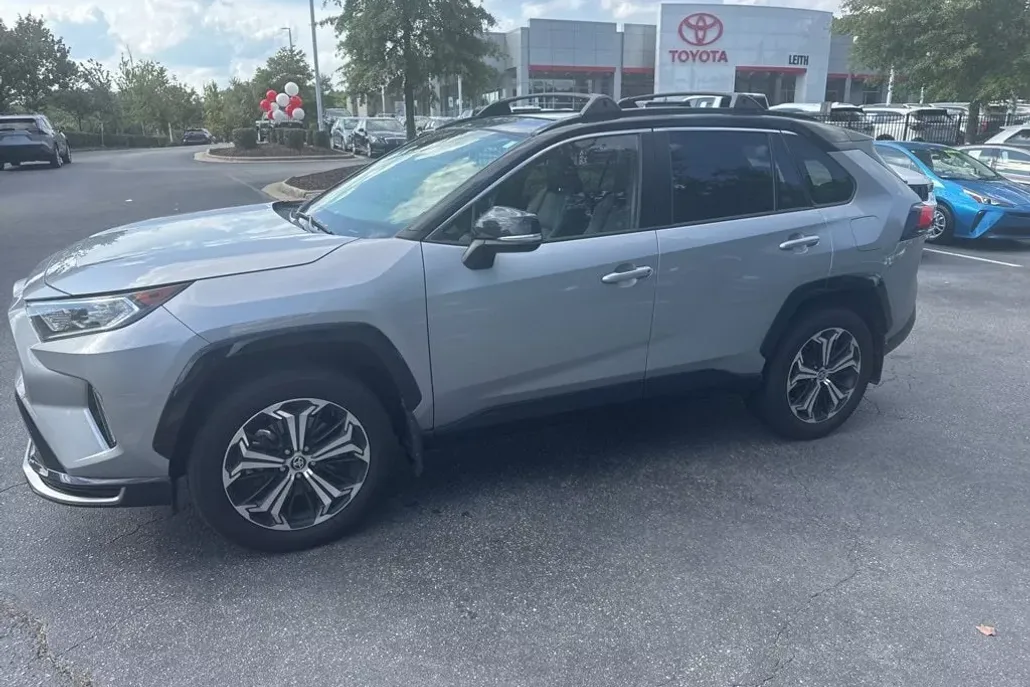 2021 Toyota RAV4 Prime XSE photo 1