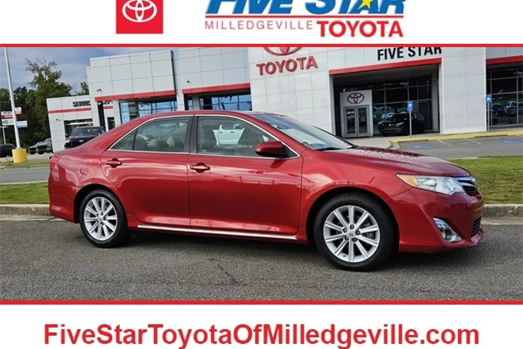 2012 Toyota Camry XLE photo 1