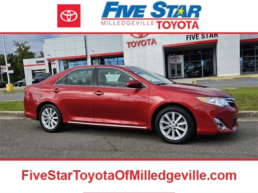 2012 Toyota Camry XLE photo 1