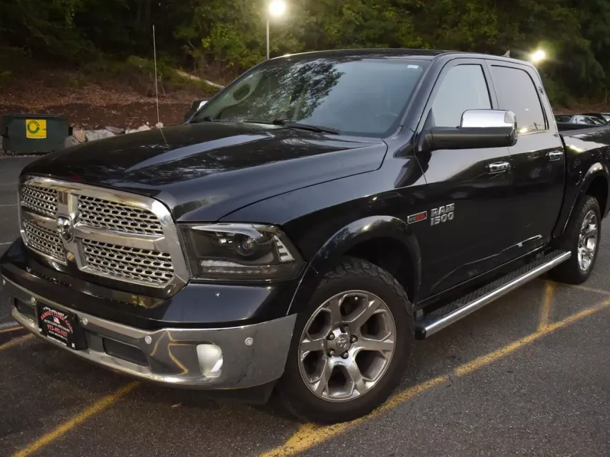 2015 Ram 1500 Laramie photo 1