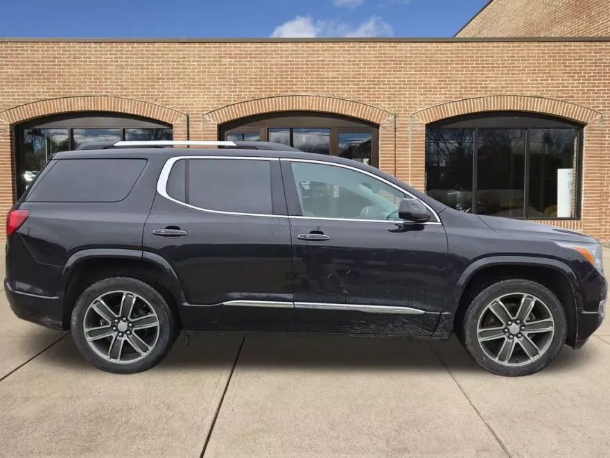2018 Gmc Acadia Denali photo 1