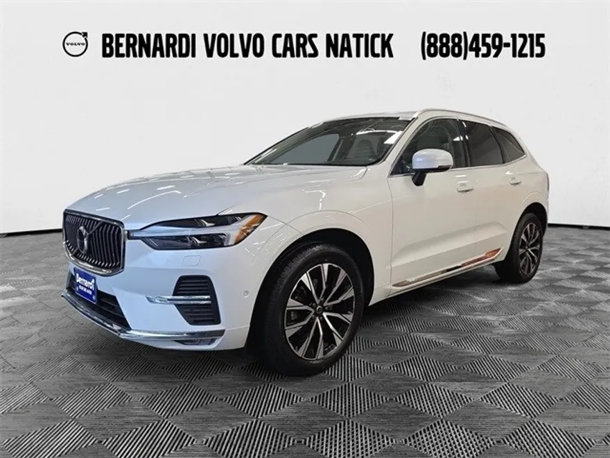 2023 Volvo XC60 B5 Plus photo 1