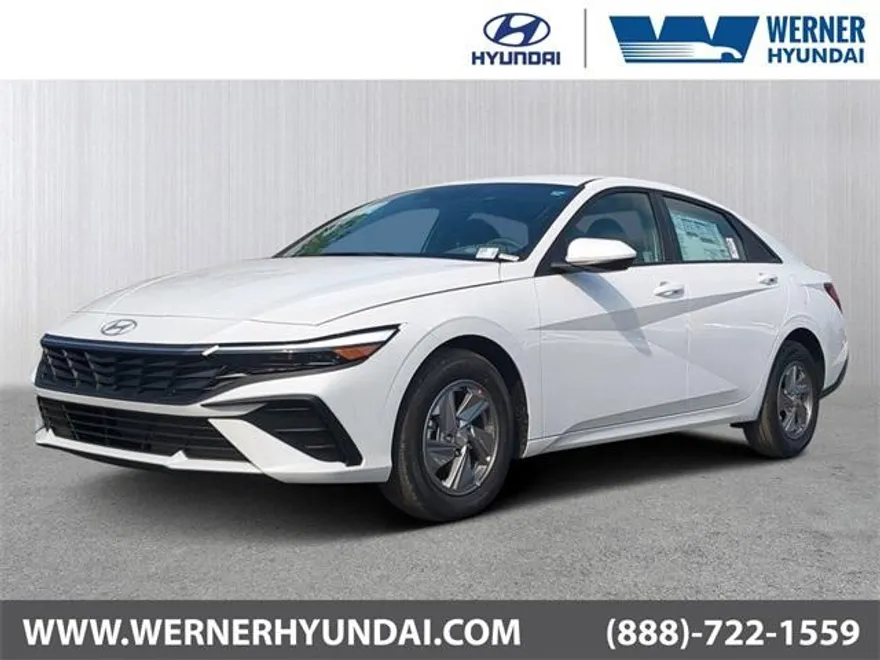 2025 Hyundai Elantra SE photo 1