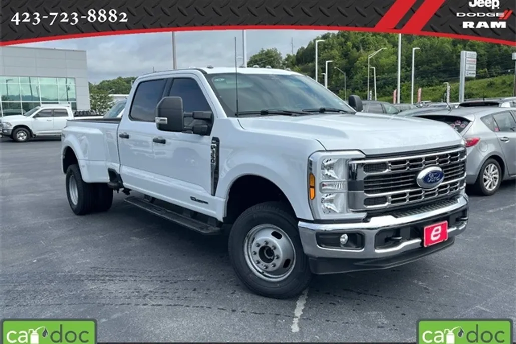 2024 Ford F-350 photo 1