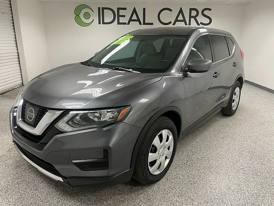 2017 Nissan Rogue S photo 1