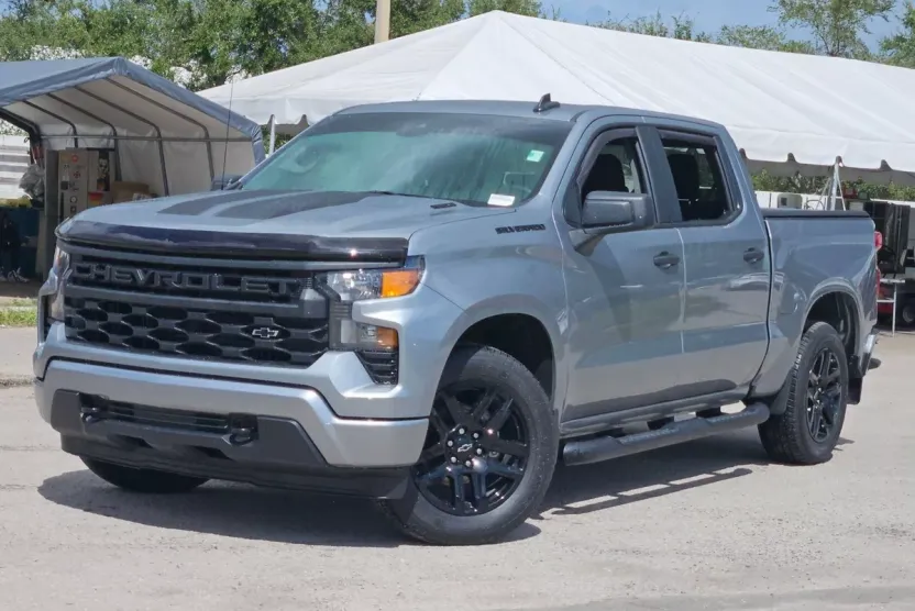 2025 Chevrolet Silverado 1500 Custom Rally Edition photo 1