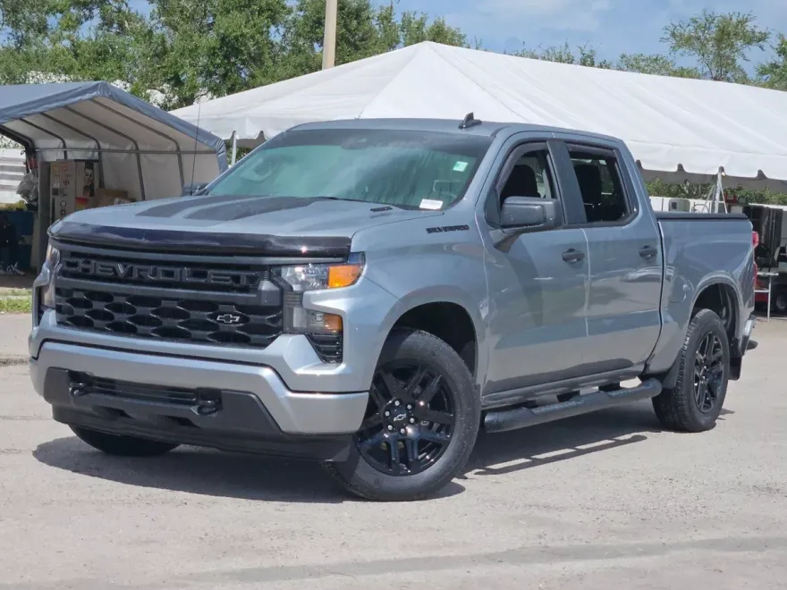 2025 Chevrolet Silverado 1500 Custom Rally Edition photo 1