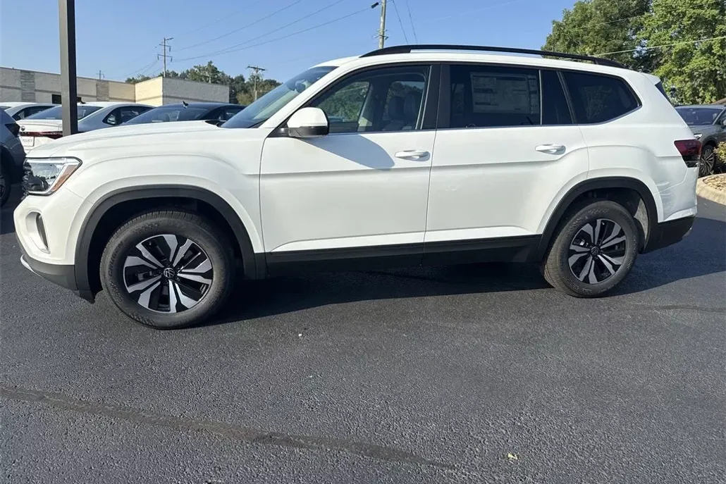 2026 Volkswagen Atlas SE Technology photo 1