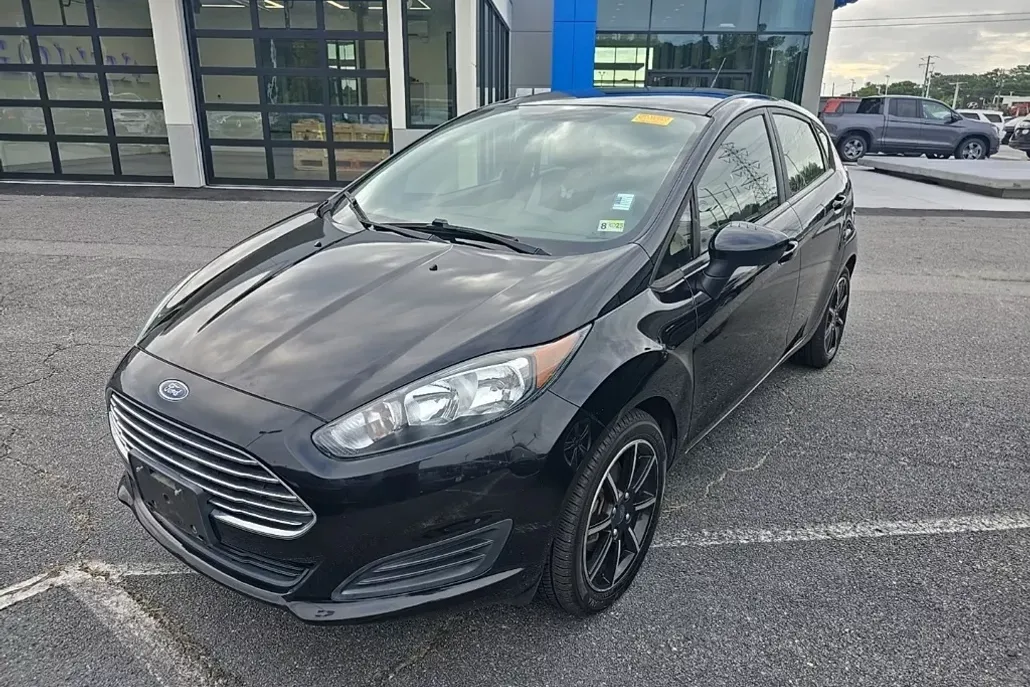 2019 Ford Fiesta SE photo 1