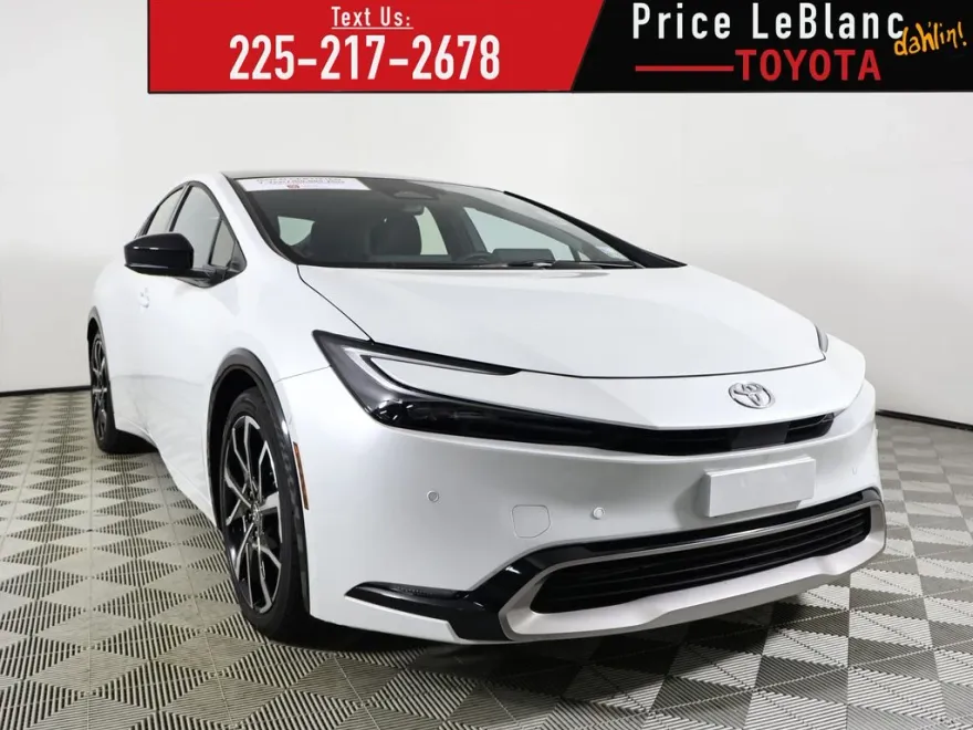 2024 Toyota Prius Prime XSE Premium photo 1