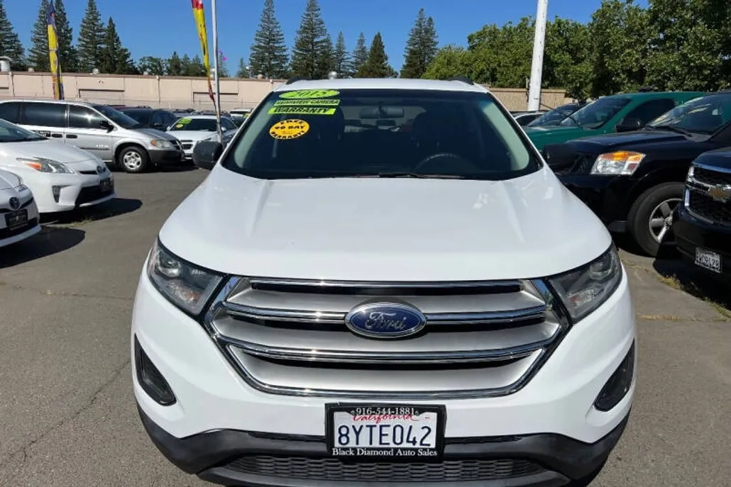 2015 Ford Edge SE photo 1