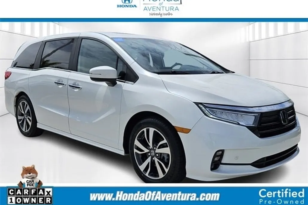 2022 Honda Odyssey Touring photo 1